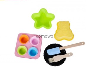 FOREMKI DO PIECZENIA DLA DZIECI  kpl 10 cz