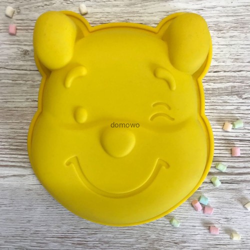 381946-Winnie-the-Pooh-Silikon-Backform.jpg
