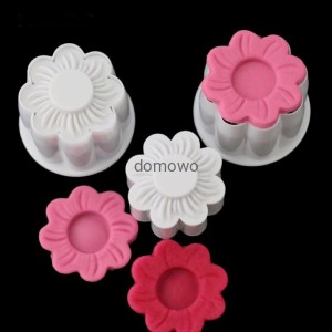 PLASTIKOWE FOREMKI wykrawacze CIASTEK- 3 in 1
